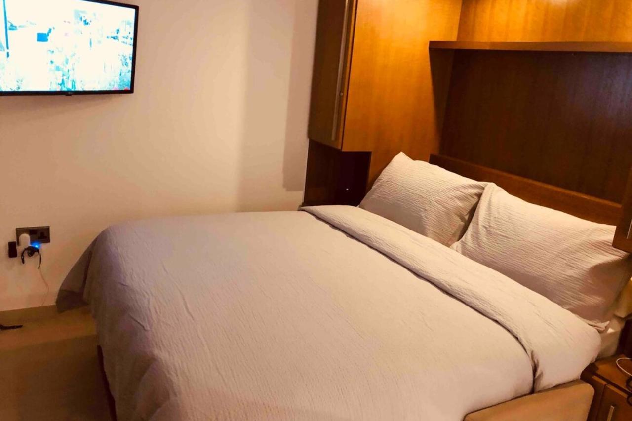 Westone Suite710-Hosted By Sweetstay 直布罗陀 外观 照片